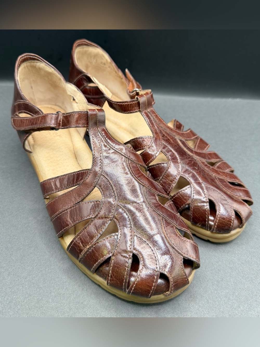 BeautiFeel Brown Leather Fishermanβ Sandals for Women- Size:40